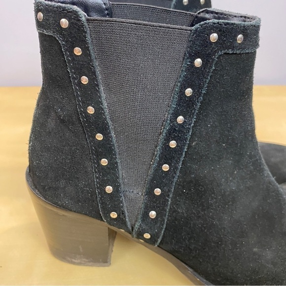 Bcbgeneration Kassidy Chelsea Black Suede Ankle Boot Size 8 - Picture 5 of 8